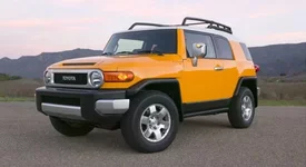 toyota_moderniziruet_fj_cruiser.jpg