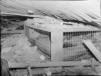 Morrison_Shelter_on_Trial-_Testing_the_New_Indoor_Shelter_1941_D2294.webp