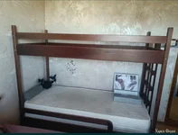 Двоповерхове ліжко, ясень