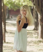 8ffb6e47-f6db-40ee-a87a-3875977c002f.webp