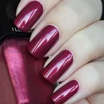 nails-nailvarnish-charisma-swatch.webp