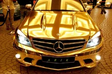 chrome-mercedes-c63-amg_7.webp
