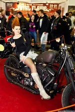 1333513464_moto_girls_20.webp