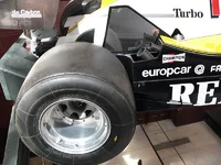 800px-Alain_Prost_F1_RE40_p1040464.webp