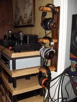 headphonerack002536x712ji3.webp