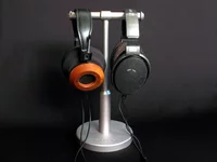 hps2t-slv-headphones.webp