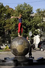  на шаре.webp