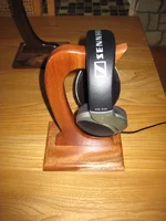 HeadphoneStand061.webp