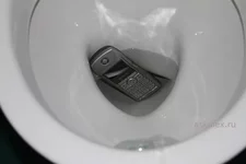-меня-утонул-телефон.webp