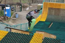 9se4SN9MCuA.jpg