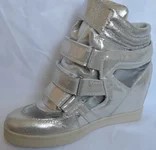 Isabel Marant кожа серебристые 01.webp Isabel Marant кожа серебристые 01.webp