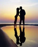 reflection-kiss.webp