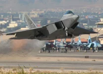 1302016887_f22lowtakeoff.webp