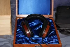 Headphones_case.webp