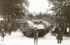 EST-Tanks-Mark_V-Driving_along_Tallinn_(1920).webp
