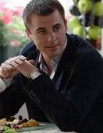 actor_igor_petrenko_WwMRw0fAkrjqurF.webp