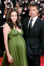 babygeartodaycom-angelina-jolie-brad-pitt.jpg
