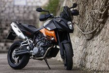 1274118605_ktm-990-smt-2009-1.jpg