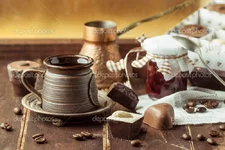 depositphotos_20044901-Coffee-and-chocolate.webp