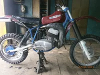 tEWNtxqAJ90.webp