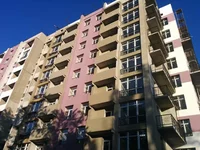 02_front_V.webp