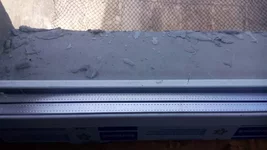 11_window_03.webp