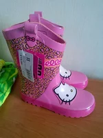 hello-kitty-boots2.webp