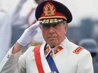pinochetsalute_1375773402.webp