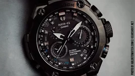 Casio-MR-G-MRG-G1000-photo-2.webp