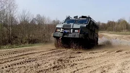 Cf8cR1eWwAAbygP.jpg