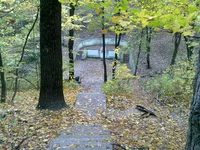 12102009203.webp