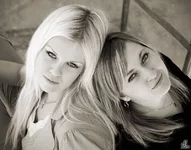DSC_2411-crop-bw-800-with-signature.webp