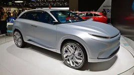 01-hyundai-fe-fuel-cell-concept-geneva-1.webp