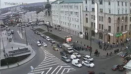 Площадь конституции.jpg
