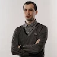 Дмитро Козаков
